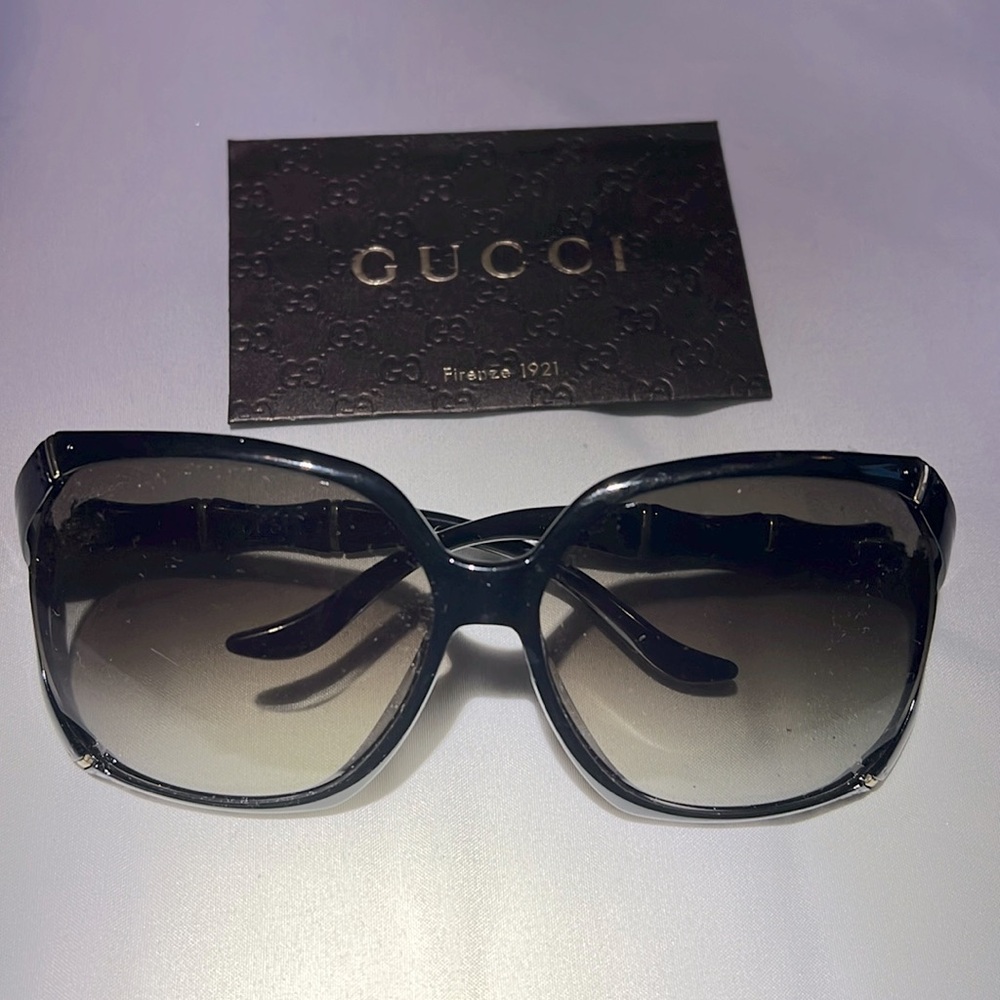 Oversized Bamboo Gucci glasses